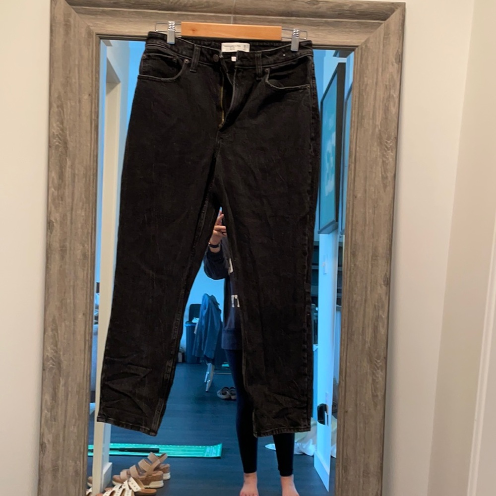 NWOT ABERCROMBIE Curve Love High Rise Mom Jean